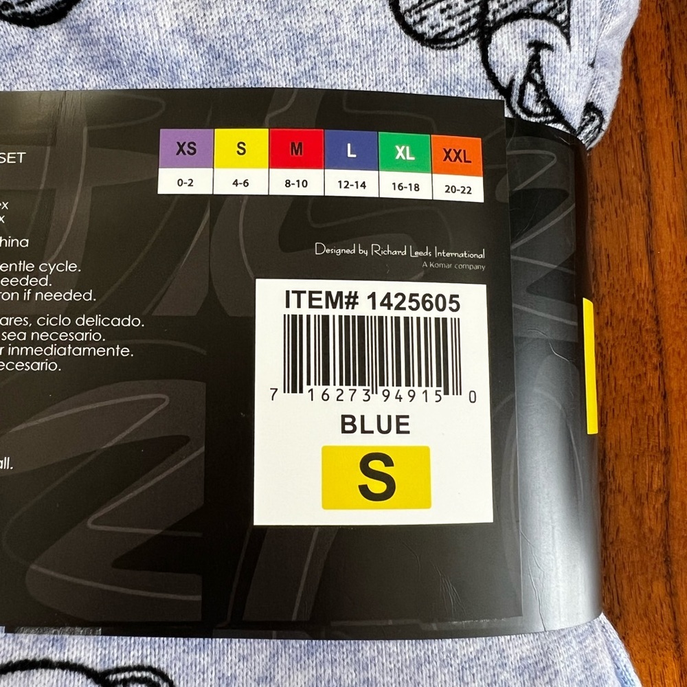 CLEARANCE Disney Micky Mouse Women’s PJs! 🐭 - Picture 3 of 9